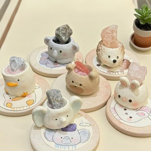 Cat-shaped crystal gift – includes message card for focus, joy or strength