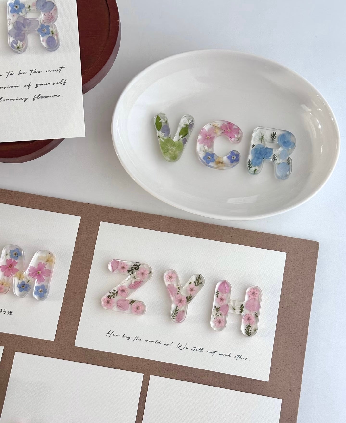 Personalized Resin Letter Frame with Real Flowers