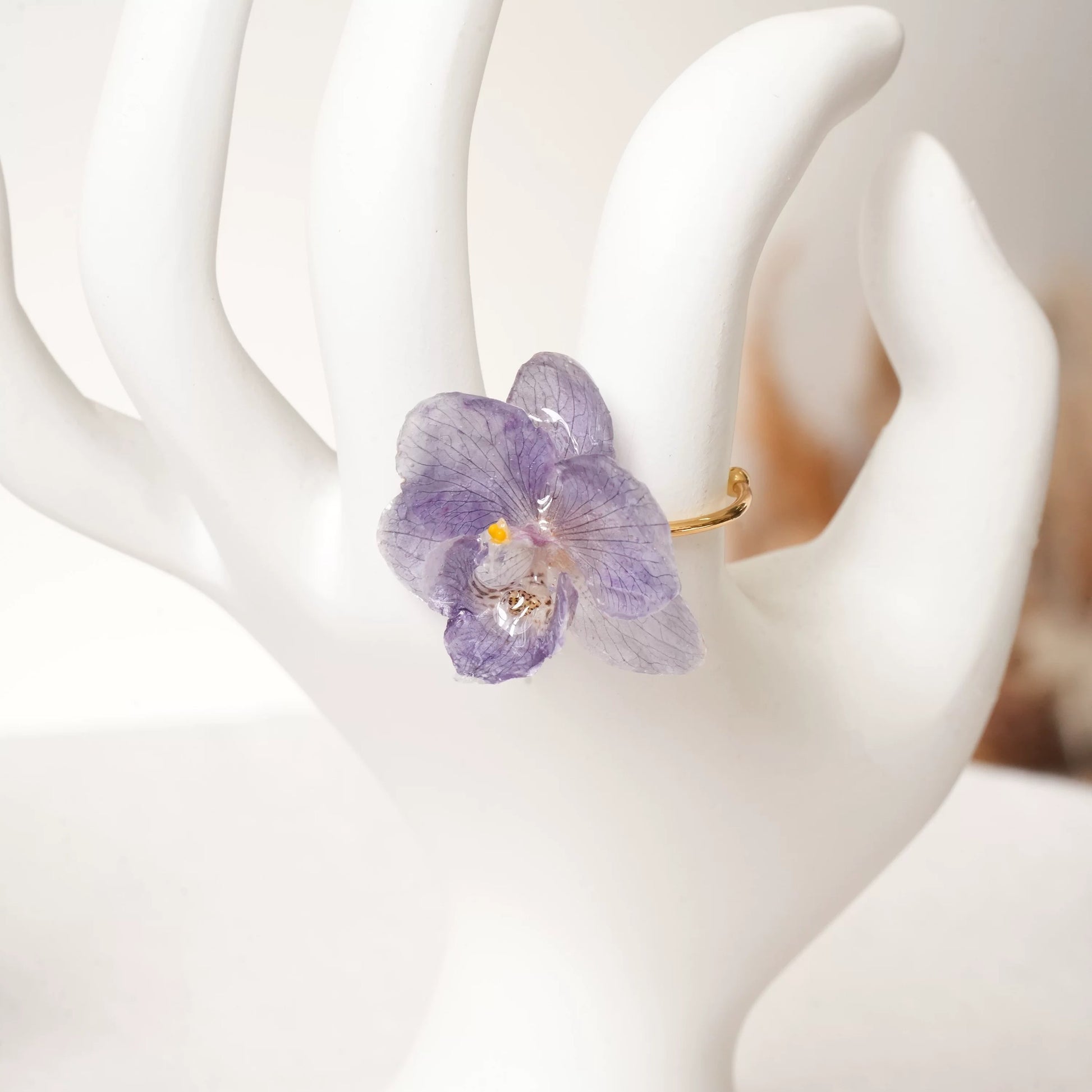 Evening Bloom — Orchid Statement Necklace