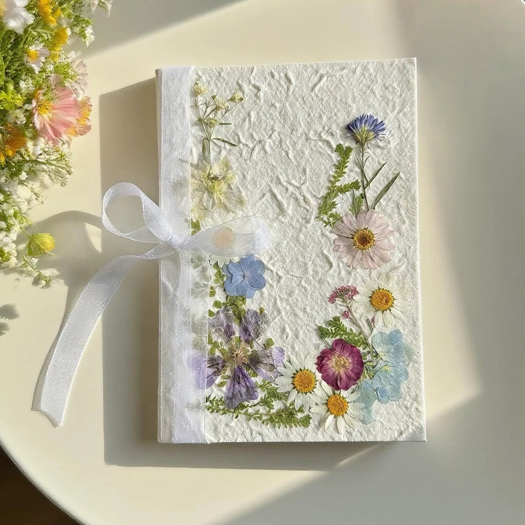 A Gift to Hold Your Words —Bontanical Pressed Flower Card