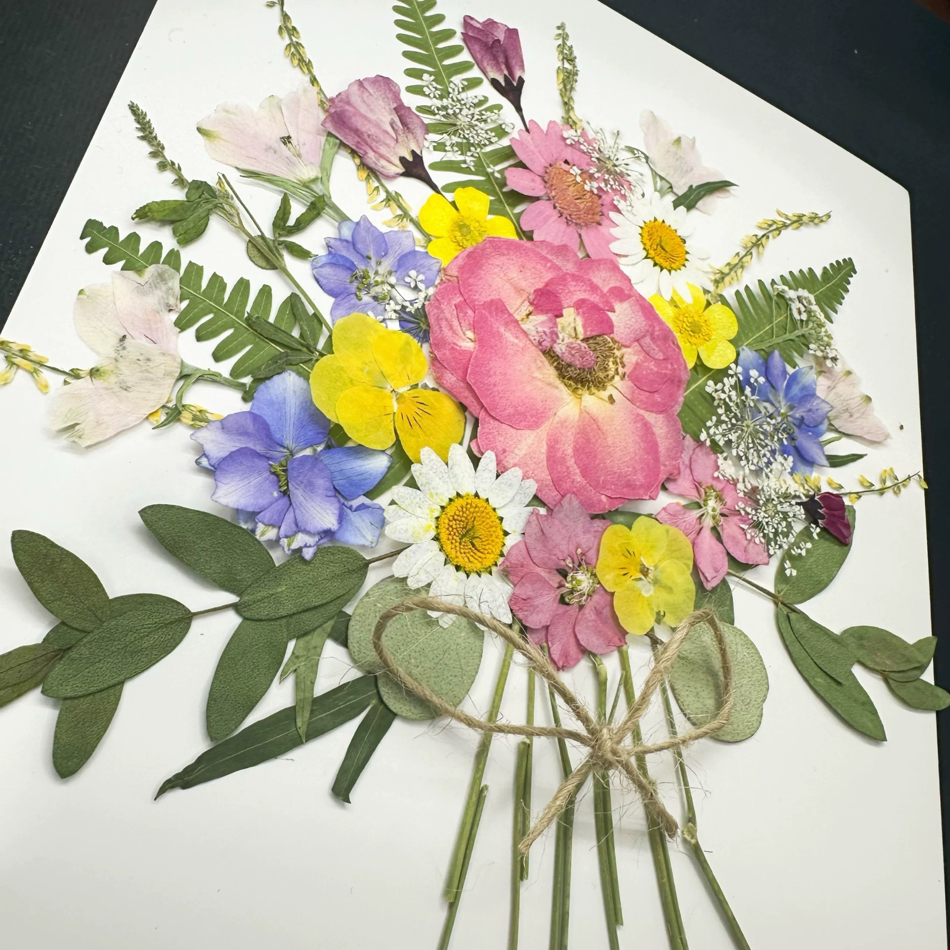 DIY Pressed Flower Bouquet Kit – Create Your Own Everlasting Floral Art