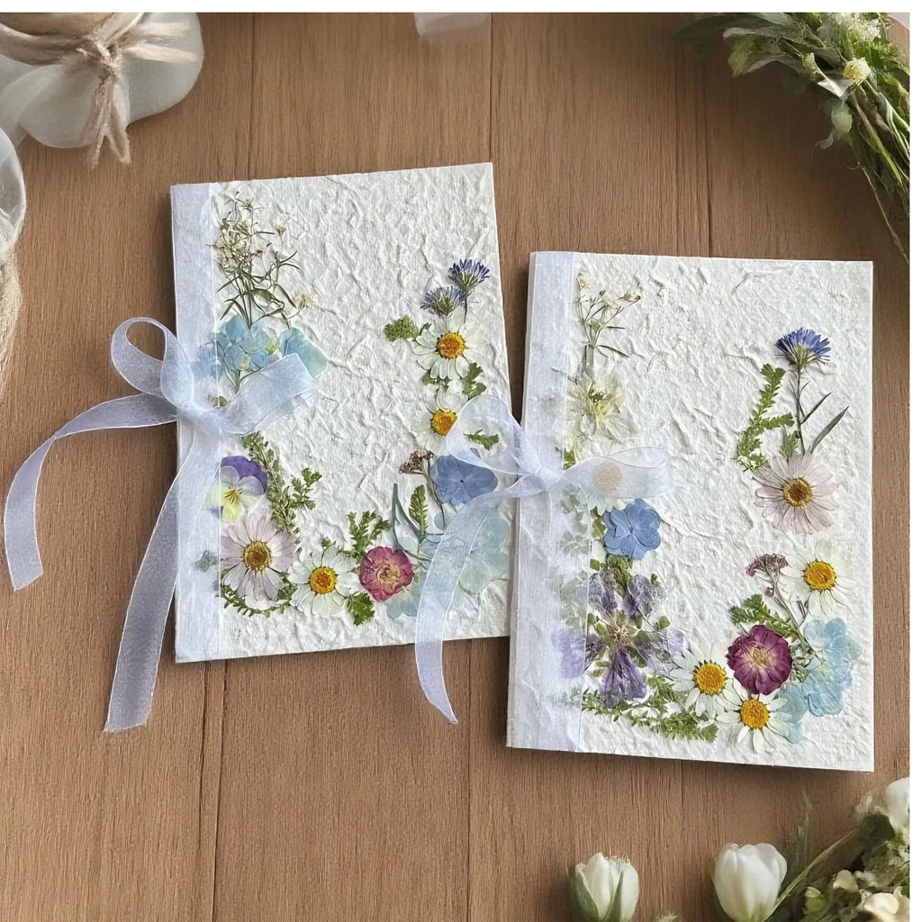 A Gift to Hold Your Words —Bontanical Pressed Flower Card
