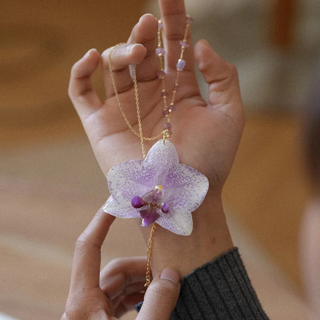 Evening Bloom — Orchid Statement Necklace