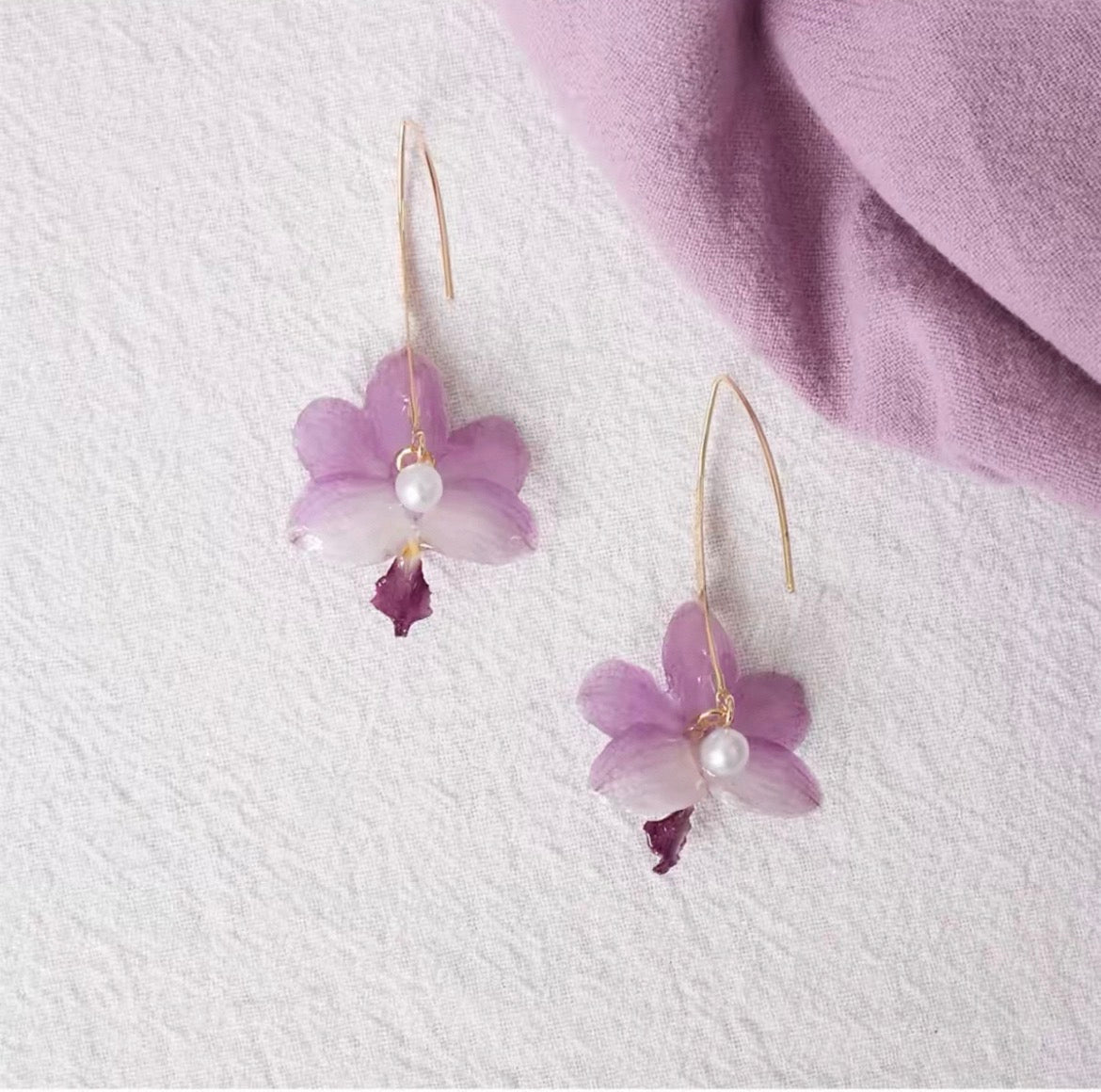 Evening Bloom — Orchid Statement Necklace