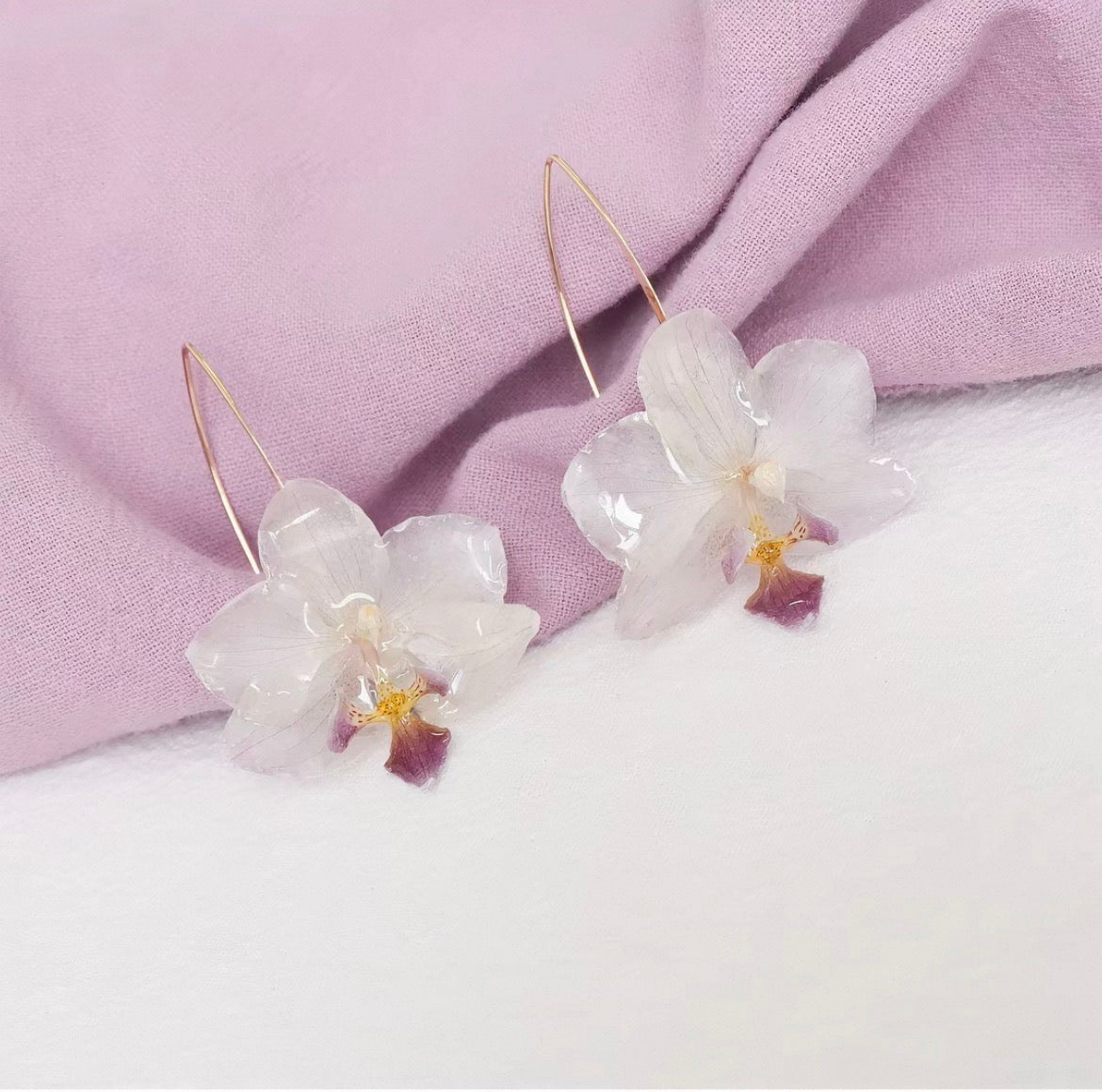 Evening Bloom — Orchid Statement Necklace