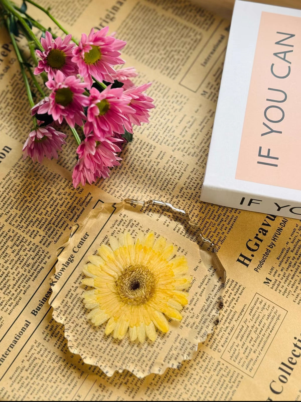 Sunlit Bloom —Yellow Gerbera Resin Coaster with Wooden Stand