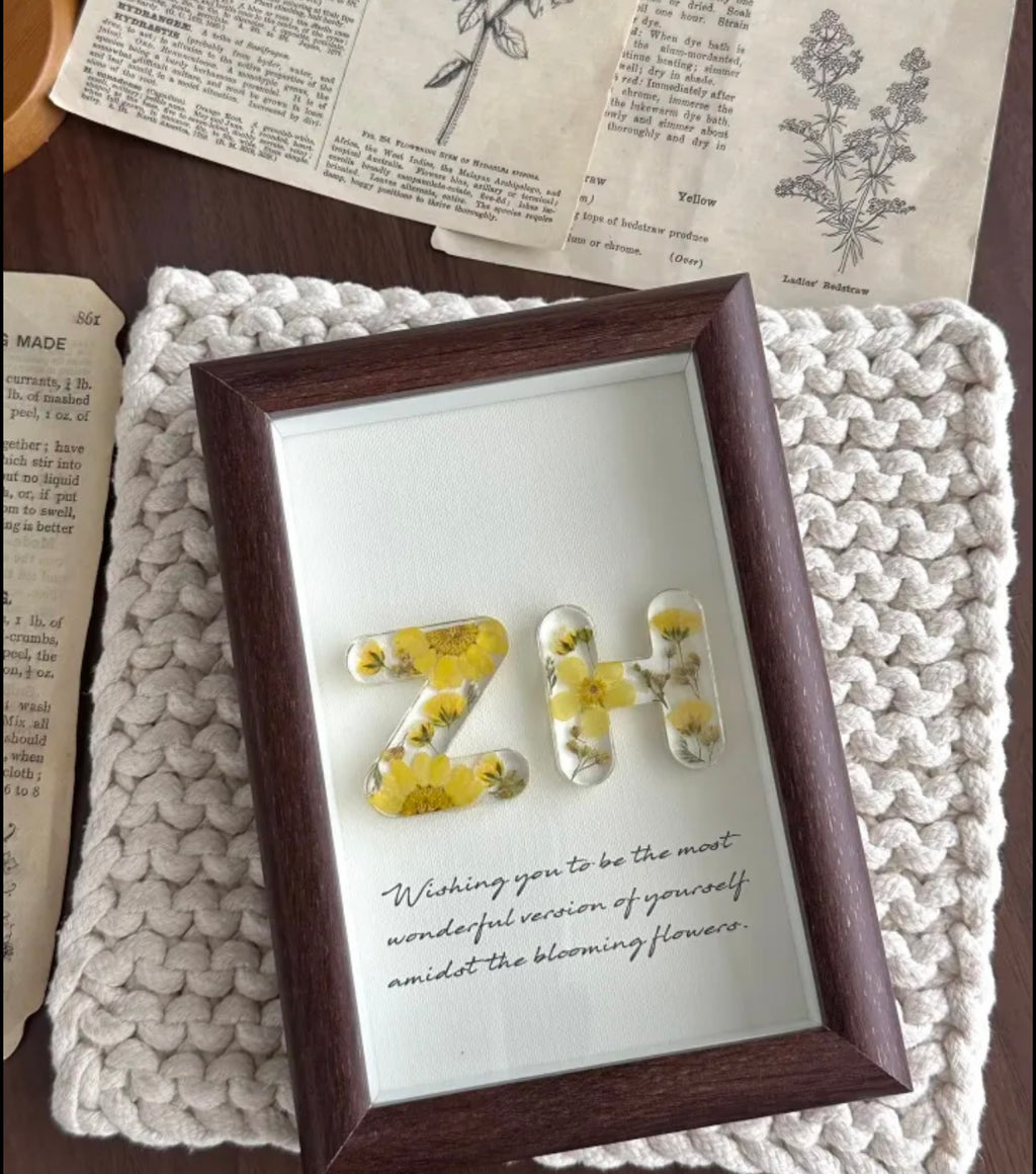 Personalized Resin Letter Frame with Real Flowers