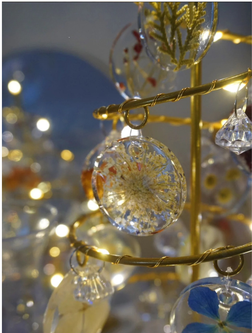 A Winter Poem — Vintage Floral Light Tree for Christmas Decor