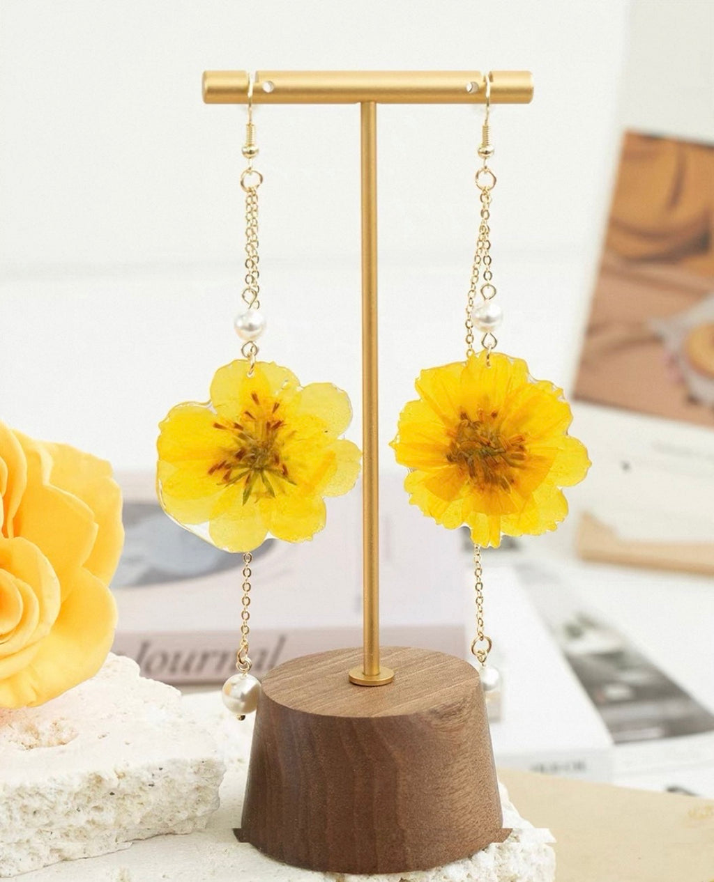 Dancing in the breeze —pressed flower drop earrings