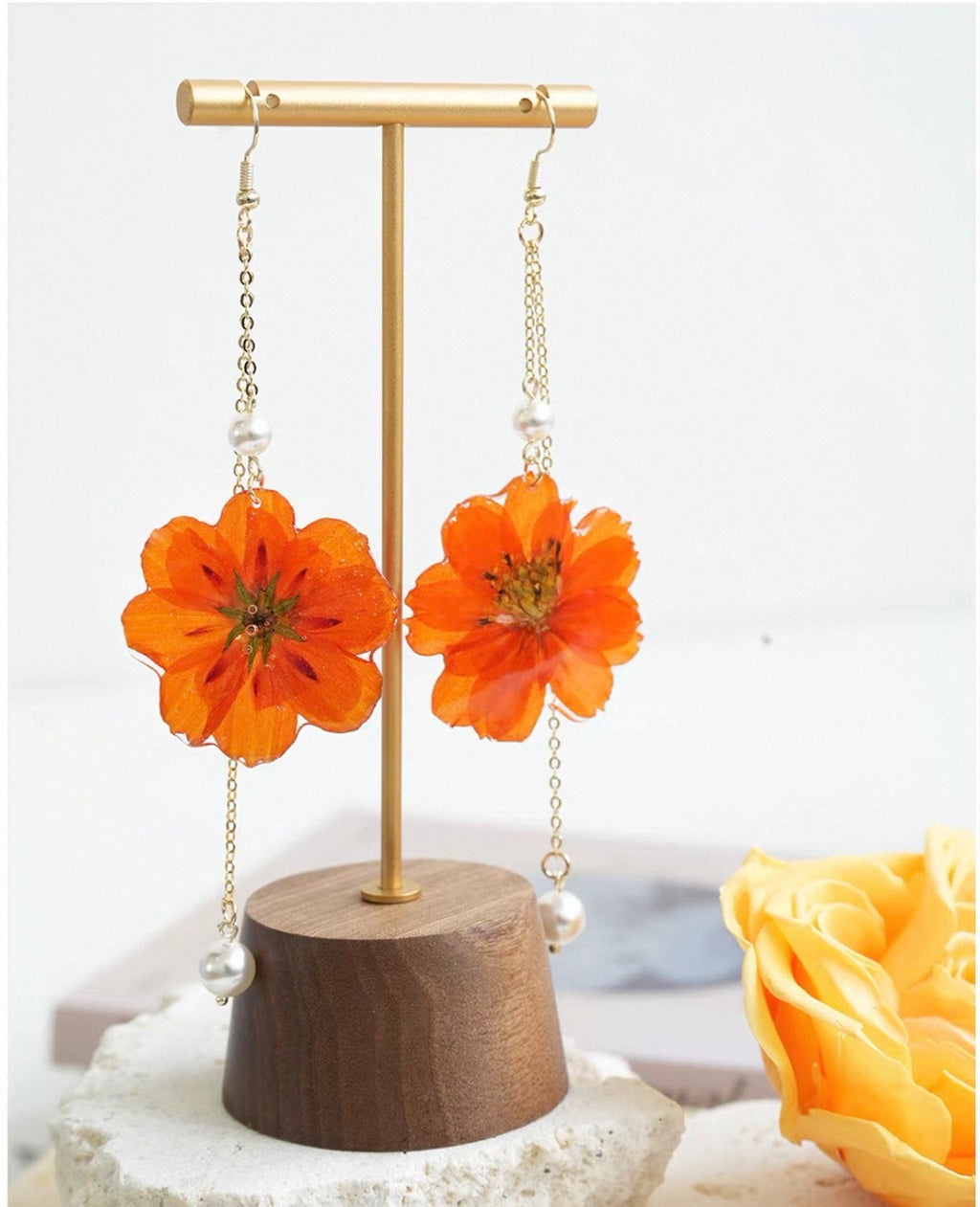 Dancing in the breeze —pressed flower drop earrings